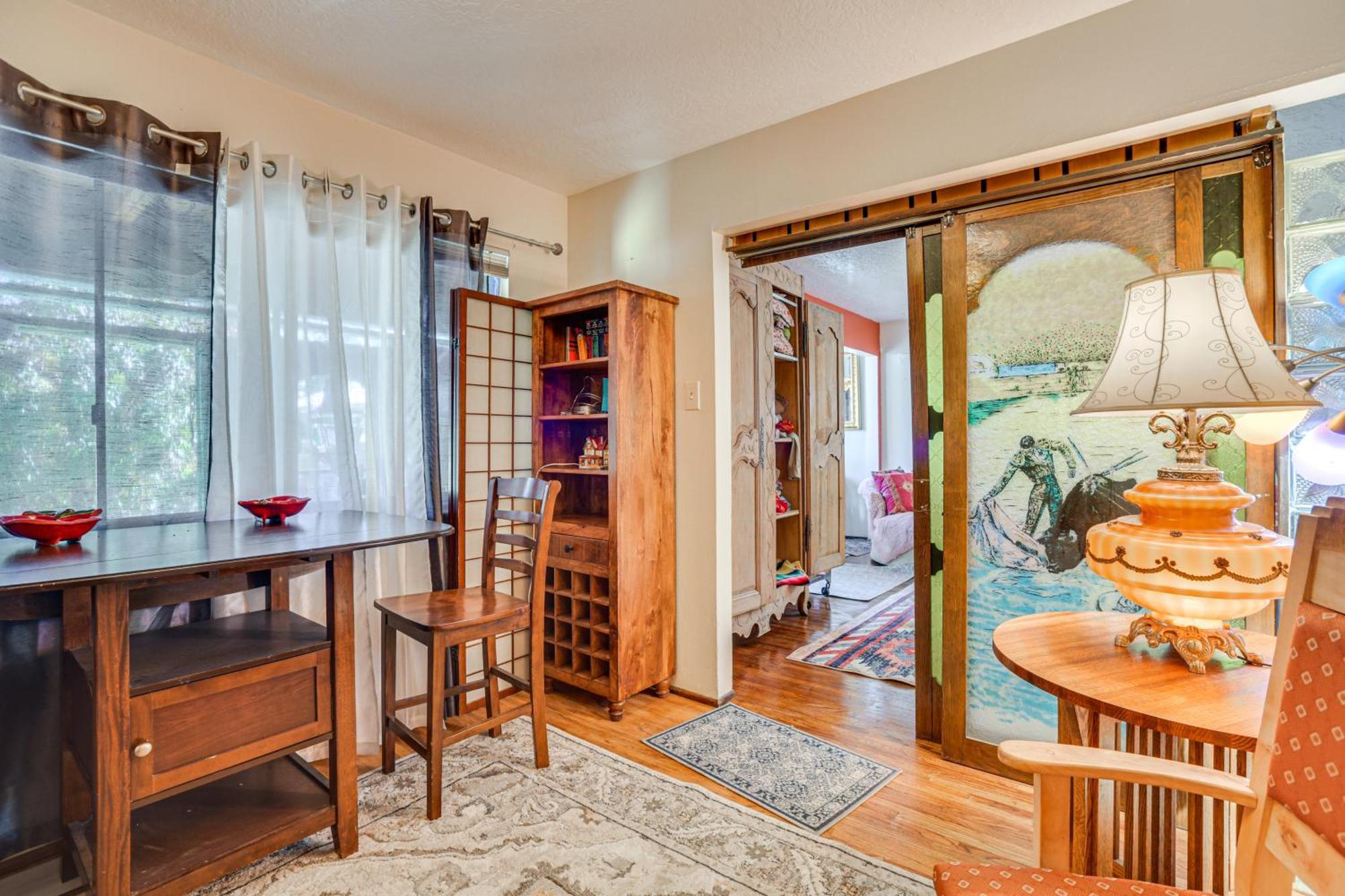 Holiday home 17 Mi To Santa Fe! North Side Tiffany House